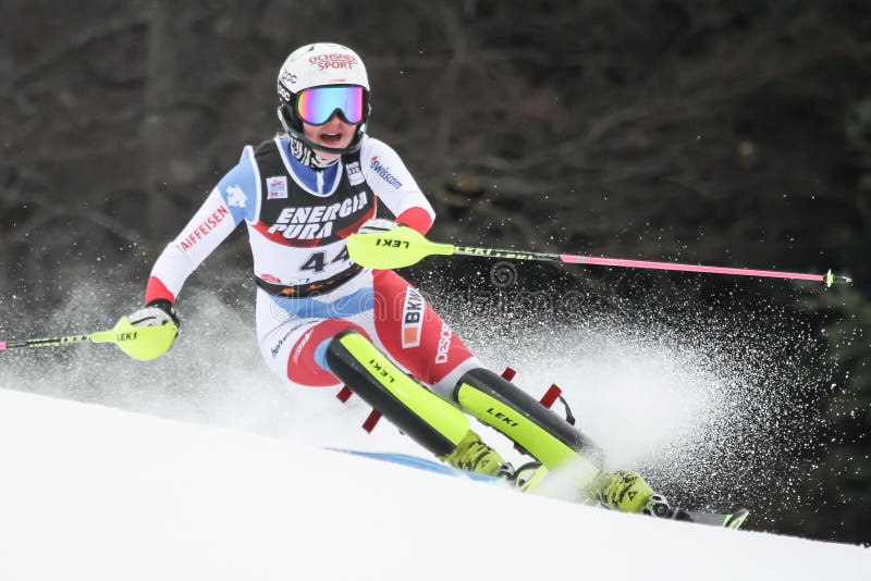 Trofeo 2019 della regina della neve - slalom delle signore immagini stock libere da diritti Trofeo 2019 della regina della neve - slalom delle signore immagini stock libere da diritti