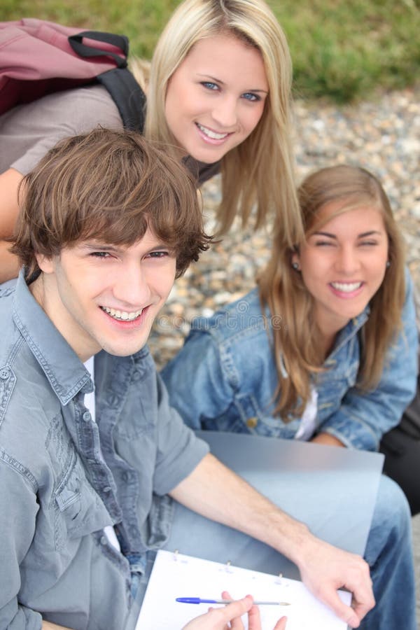 Trois amis de lycée photos stock Trois amis de lycée photos stock