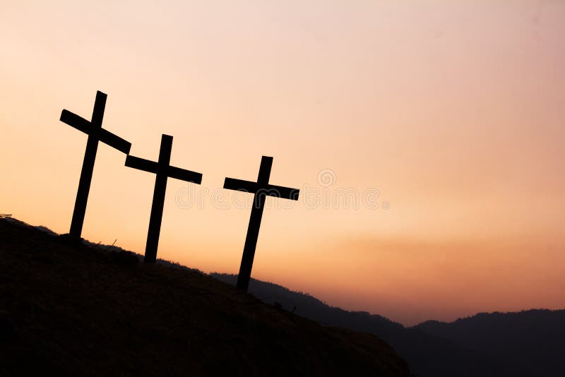 Trois croix sur la montagne , Concept pour le chrétien, chrétien image stock Trois croix sur la montagne , Concept pour le chrétien, chrétien image stock