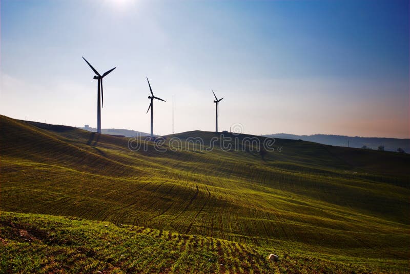 Trois turbines de vent photographie stock libre de droits Trois turbines de vent photographie stock libre de droits