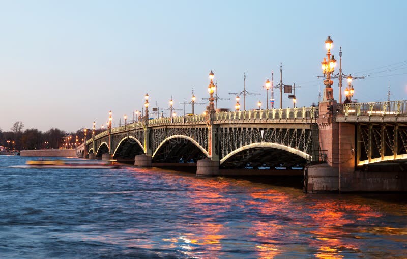Troitskiy trójcy most St Petersburg Rosja zdjęcie stock Troitskiy trójcy most St Petersburg Rosja zdjęcie stock