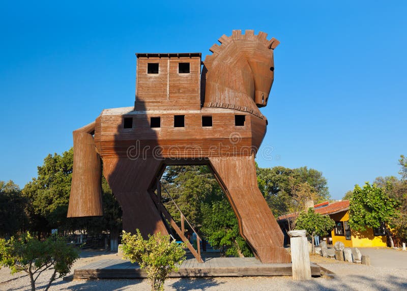 Ficheiro:Replica of Trojan Horse - Canakkale Waterfront