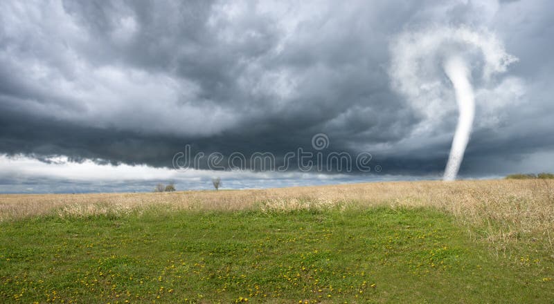 Trombstormmoln, regnmoln, väder, fara arkivbild