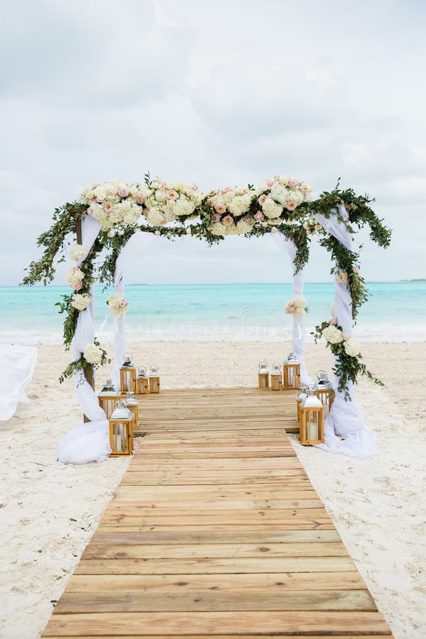 Tropical Wedding Bouquet stock image. Image of tropical - 21645405