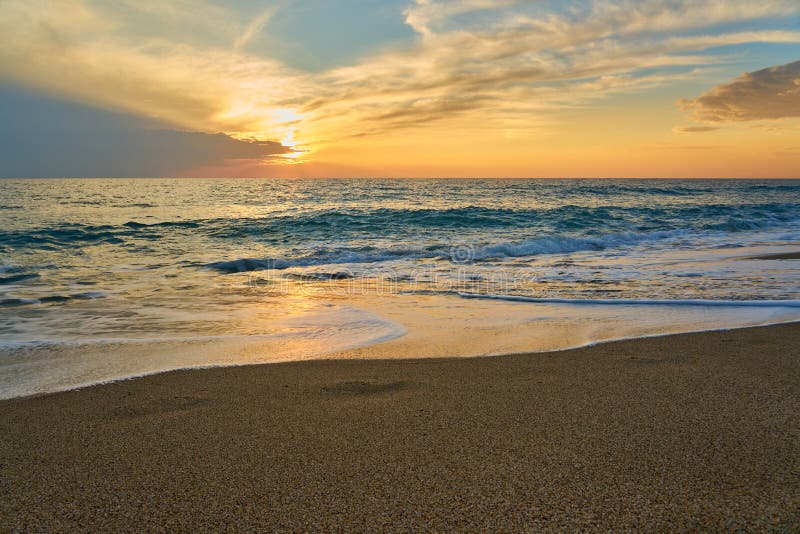 Tropical Sandy Beach Sunset Seascape Stock Photo Image Of Hitting