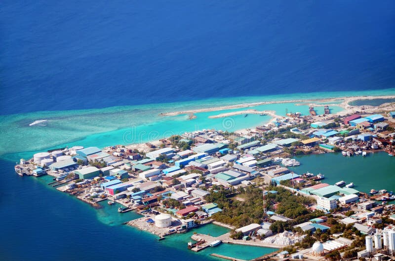 Tropisk ö för Thilafushi öKaafu atoll royaltyfria foton Tropisk ö för Thilafushi öKaafu atoll royaltyfria foton