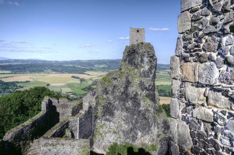 Un viaje sobre el castillo, región, checo.