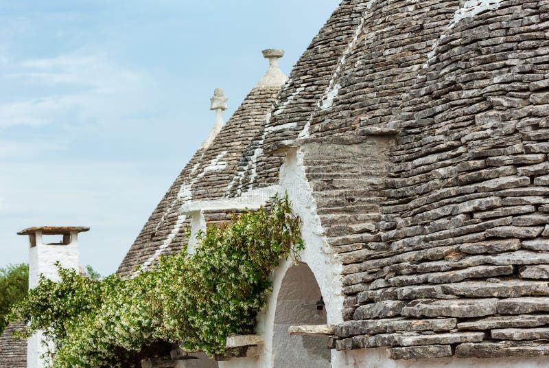 Trulli abriga telhados em Alberobello, Itália imagens de stock Trulli abriga telhados em Alberobello, Itália imagens de stock