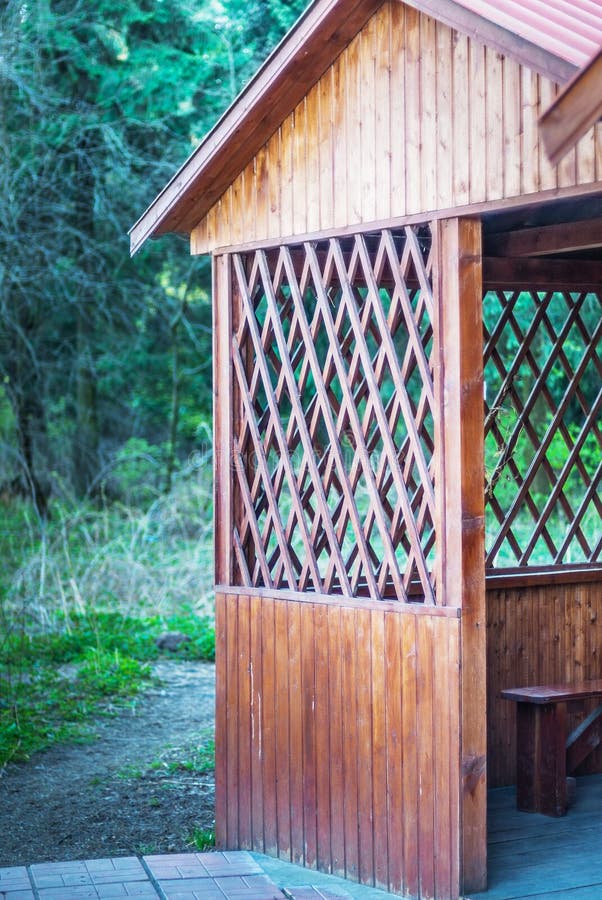 Träpergola royaltyfri bild Träpergola royaltyfri bild