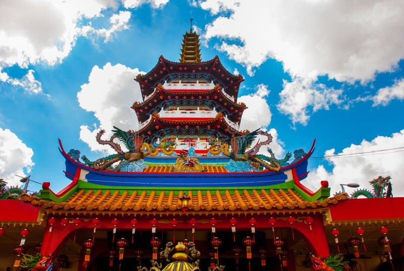 Chinesische Tempel Architektur Mit Blumen In Qinghai China Asien
