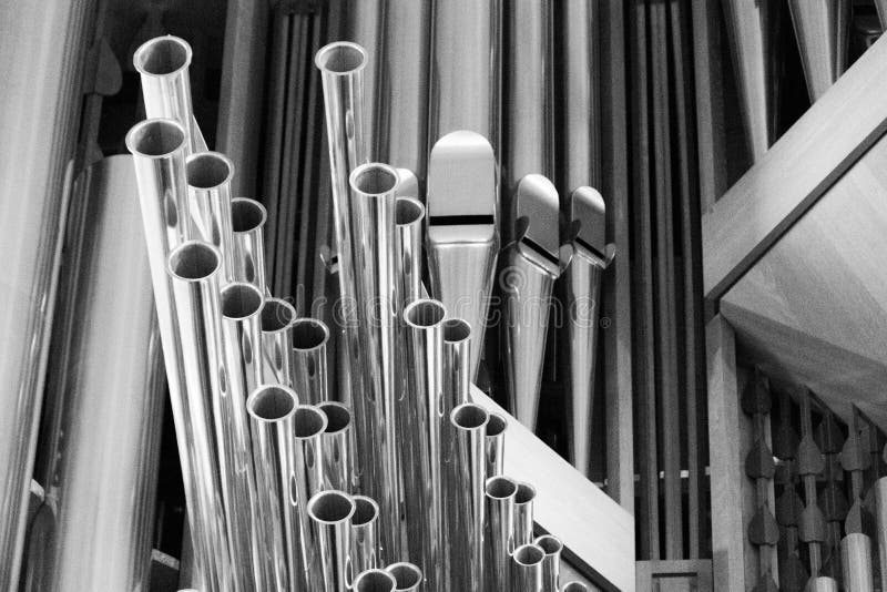 Tubulações de órgão em Hallgrimskirkja em Reykjavik, Islândia fotografia de stock Tubulações de órgão em Hallgrimskirkja em Reykjavik, Islândia fotografia de stock