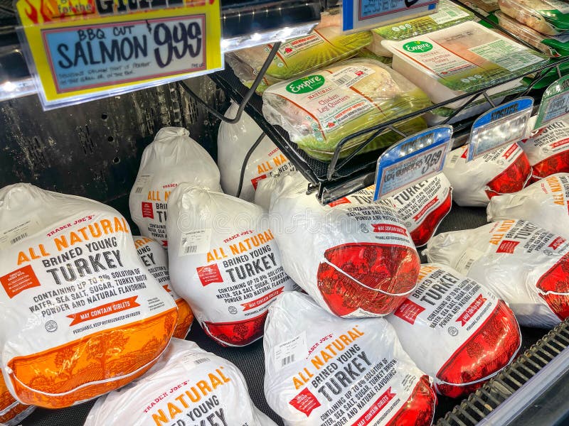 Turkeys for Sale at Trader Joe S Store for Thanksgiving. Editorial