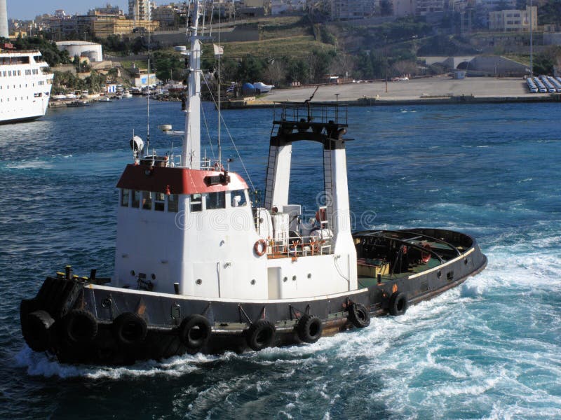 Tug boat