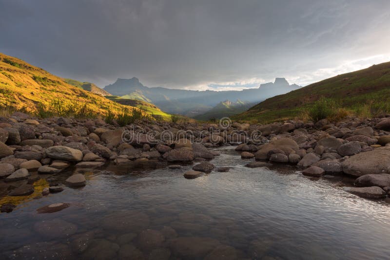 Tugela River and Amphitheatre Stock Photo - Image of sunshine