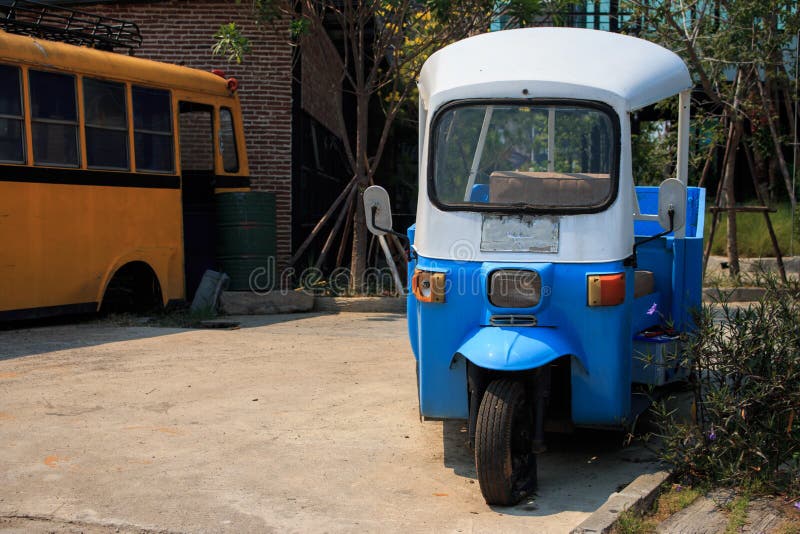 Tuk blu Tuk, taxi tradizionale tailandese in Chiang Mai Thailand fotografia stock Tuk blu Tuk, taxi tradizionale tailandese in Chiang Mai Thailand fotografia stock