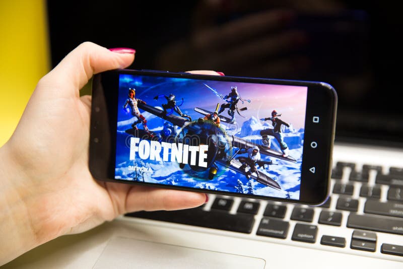 Epic games phone hi-res stock photography and images - Alamy