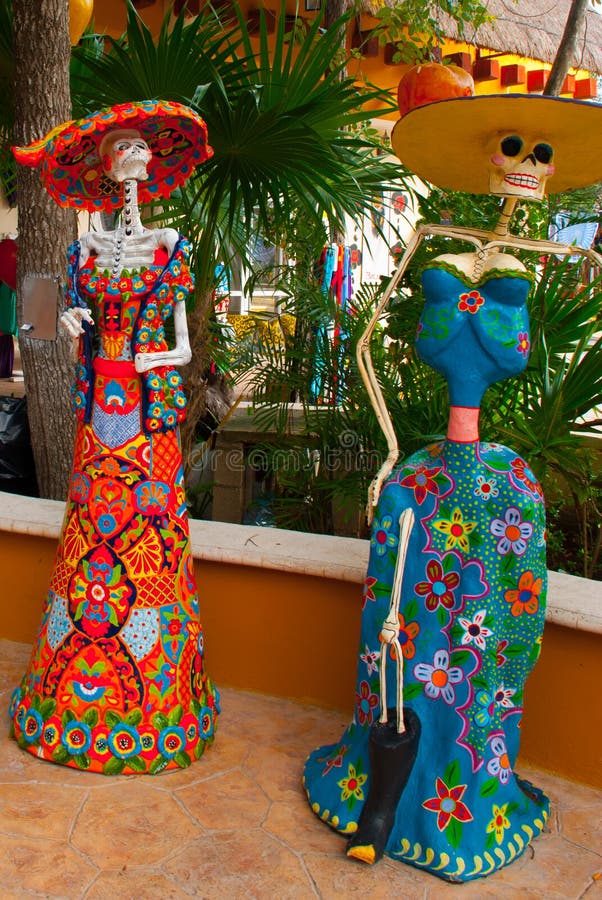 Tulum Quintana Roo Mexiko Statuen Der Gottin Des Todes Catrina Am Eingang Zum Souvenirladen Die Hauptfigur Von T Stockbild Bild Von Gottin Eingang