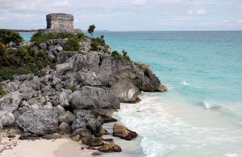 Download Tulum καταστροφών του Μεξικού Στοκ Εικόνες - εικόνα από κύματα, σκόπελος: 2230302