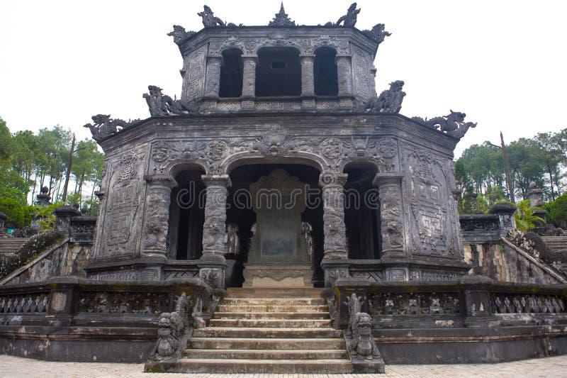 Tumba de Khai Dinh imágenes de archivo libres de regalías Tumba de Khai Dinh imágenes de archivo libres de regalías