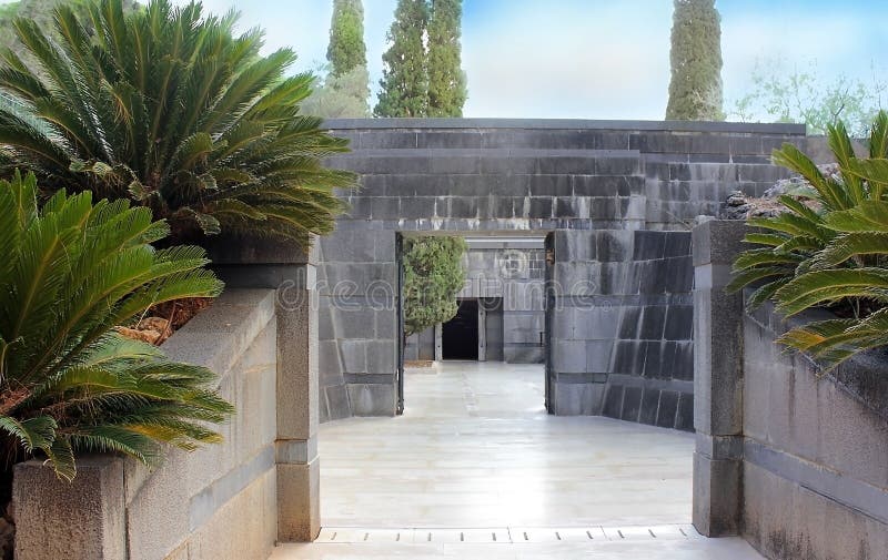 Tumba de la familia de Rothschild en Ramat Hanadiv, Israel imagen de archivo libre de regalías Tumba de la familia de Rothschild en Ramat Hanadiv, Israel imagen de archivo libre de regalías
