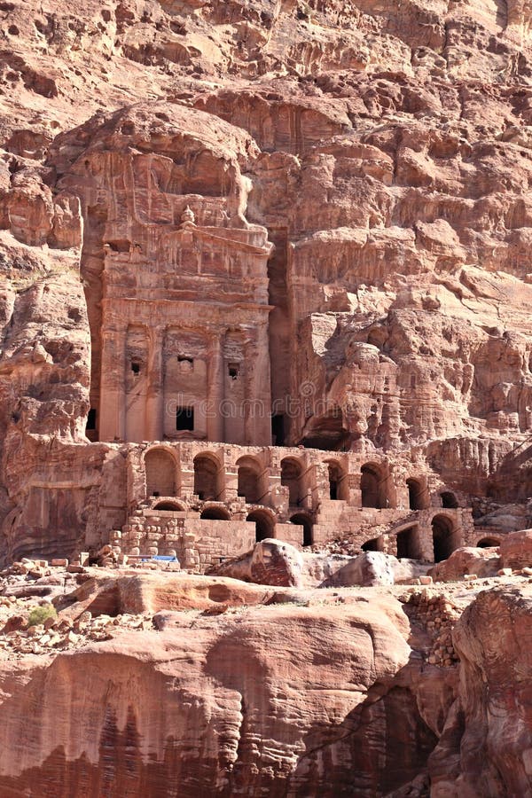 Tumbas Reales Petra Jordan Antigua Ciudad De Nabatean Foto de archivo