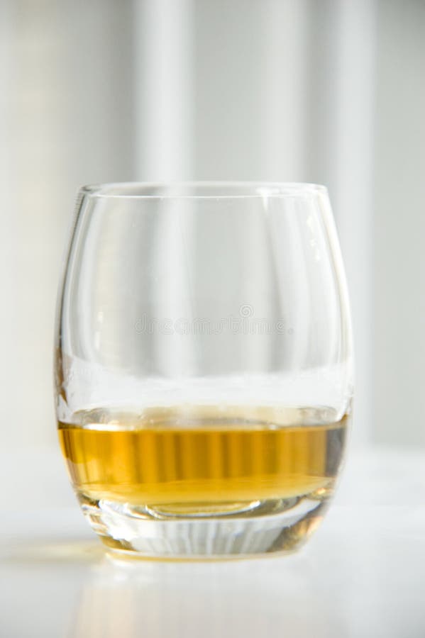 Tumbler whisky. zdjęcia stock