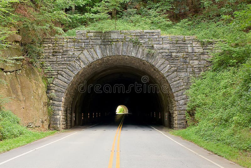 Tunnel