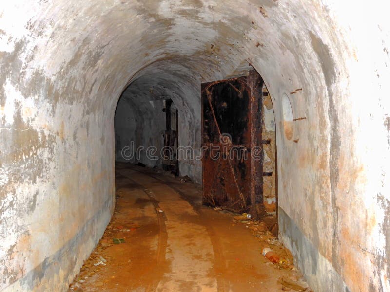 Tunnel militare abbandonato 2