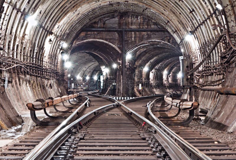 Tunnel NYC del sottopassaggio Kiev, Ucraina Kyiv, Ucraina fotografia stock libera da diritti Tunnel NYC del sottopassaggio Kiev, Ucraina Kyiv, Ucraina fotografia stock libera da diritti