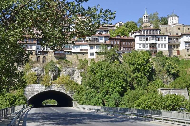 Tunnel road Veliko