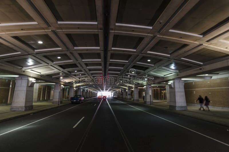 Tunnel under den Philadelphias konventcentret fotografering för bildbyråer Tunnel under den Philadelphias konventcentret fotografering för bildbyråer
