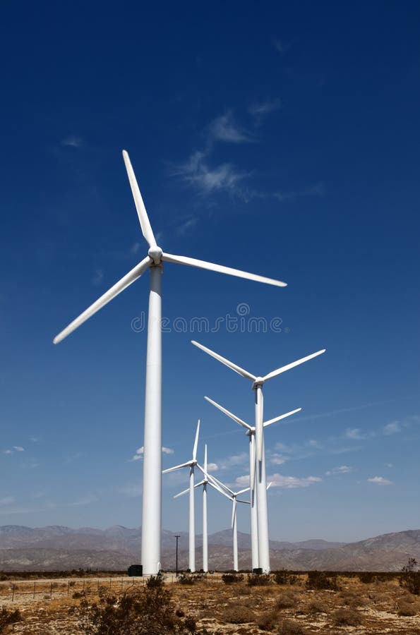 Turbina de vento fotografia de stock royalty free Turbina de vento fotografia de stock royalty free