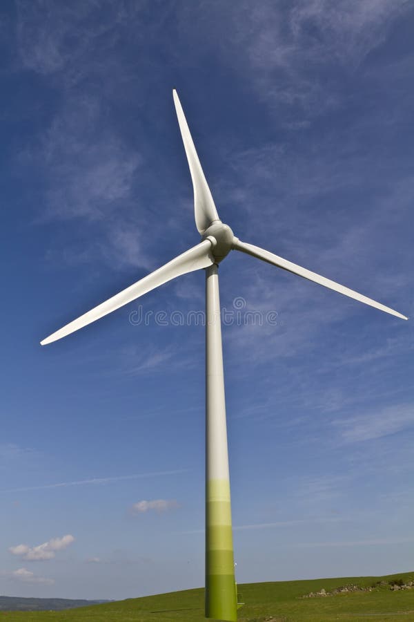 Moinho de vento moderno foto de stock. Imagem de parque - 782498