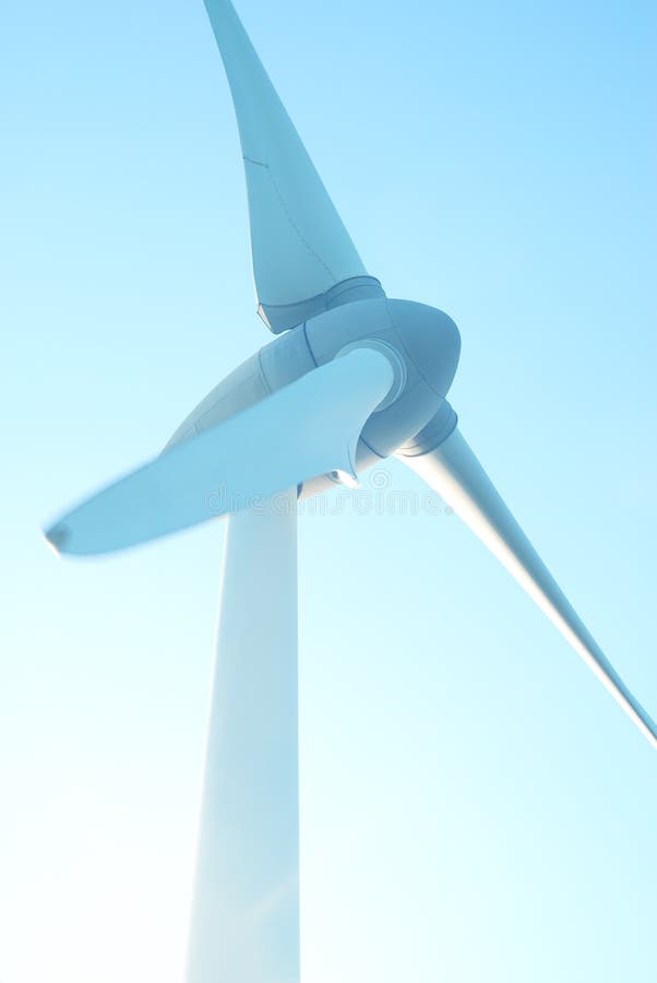 Turbine eoliche di chiusura, fondo del cielo del vento