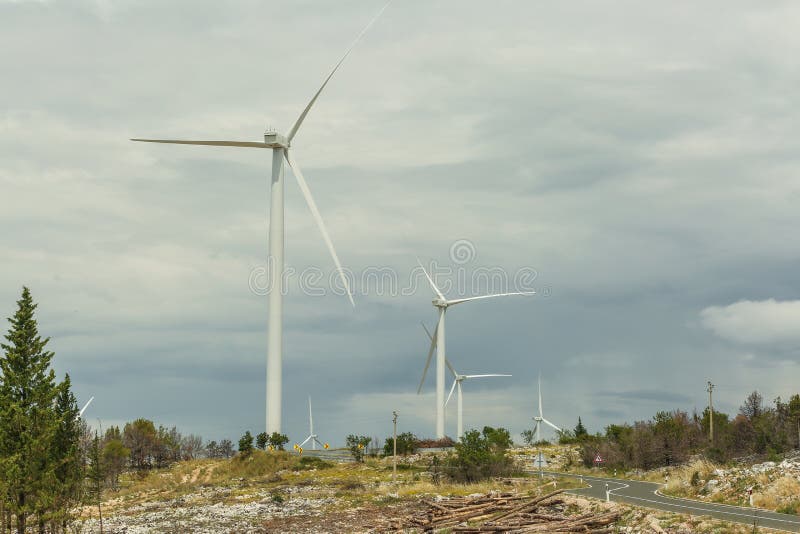 Turbiner för förnybara energikällorvindkraftväderkvarn arkivbilder Turbiner för förnybara energikällorvindkraftväderkvarn arkivbilder