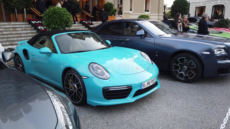 911 Turbo S Cabriolet Miami Blue