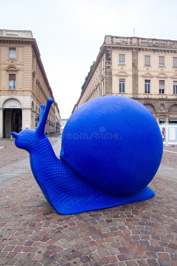 TURIN, ITALIEN, SEPTEMBER 24,2016: Die farbige Schnecke, Symbol von Te stockfoto TURIN, ITALIEN, SEPTEMBER 24,2016: Die farbige Schnecke, Symbol von Te stockfoto