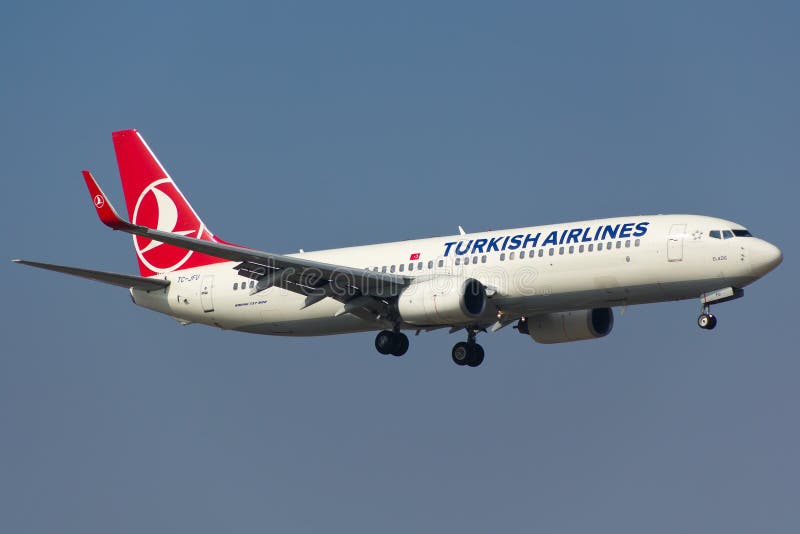 727 Boeing 737 800 Turkish Airlines Stock Photos - Free & Royalty-Free ...