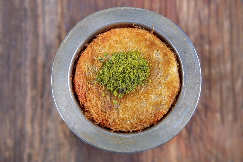 Delicious Traditional Turkish Dessert: Kunefe Kadayif With Pistachio ...