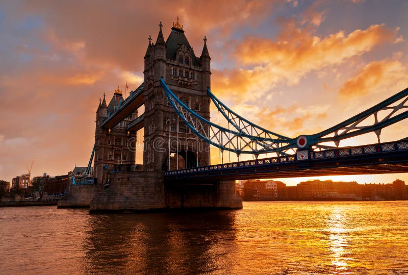 Turm-Brücke in London, England