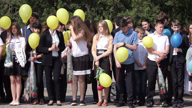 Turma escolar na linha