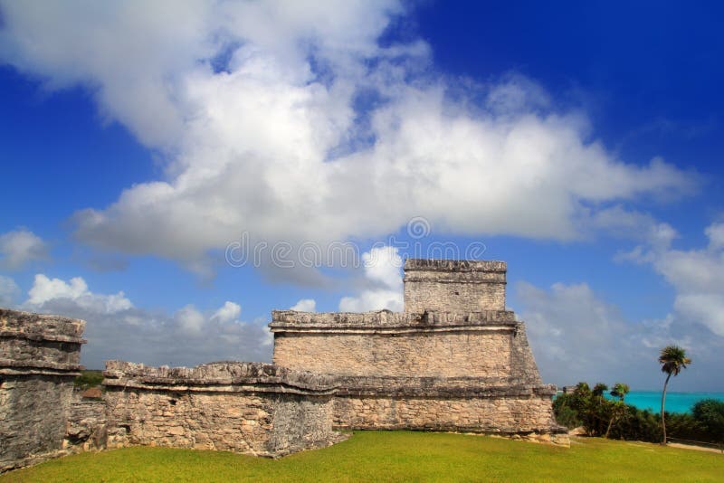 Turquesa maya antigua de Tulum el Caribe de las ruinas imagen de archivo libre de regalías Turquesa maya antigua de Tulum el Caribe de las ruinas imagen de archivo libre de regalías