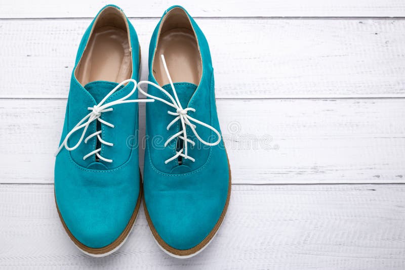 correct pistool Silicium Turquoise Lace-up Women Shoes, Suede Boots of Aqua Color. Pair of Footwear  on White Wood Background. Copy, Text Space. Top View Stock Photo - Image of  leather, oxfords: 171868840
