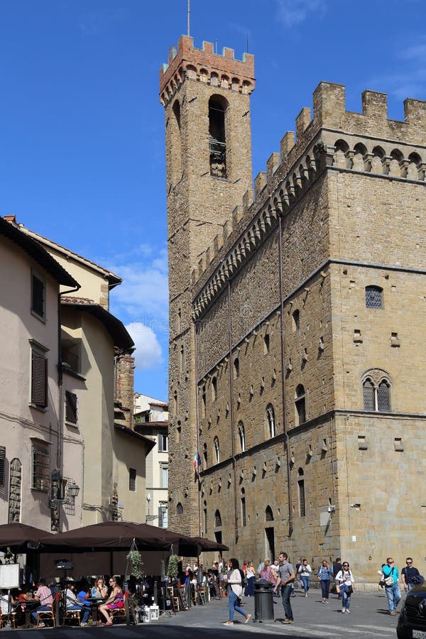 Turyści na piazza di Firenze w Florencja, Włochy obraz stock Turyści na piazza di Firenze w Florencja, Włochy obraz stock