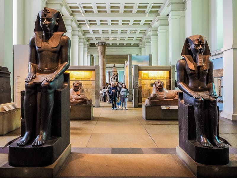 Turyści przy British Museum w Londyn (hdr) obrazy royalty free Turyści przy British Museum w Londyn (hdr) obrazy royalty free