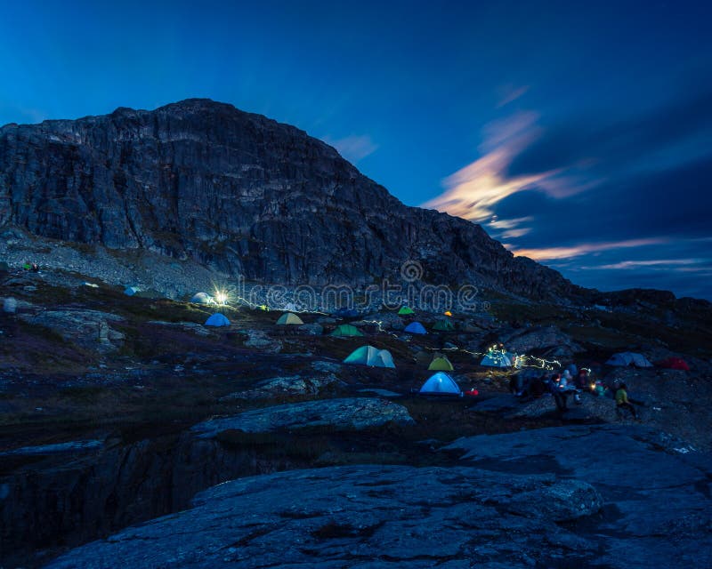 02/09-17, Trolltunga, Norway.  Tourists have put up tents to spend the night close to the cliff of Trolltunga. 02/09-17, Trolltunga, Norway.  Tourists have put up tents to spend the night close to the cliff of Trolltunga