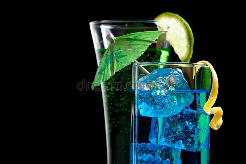 Twee koude cocktails royalty-vrije stock foto's