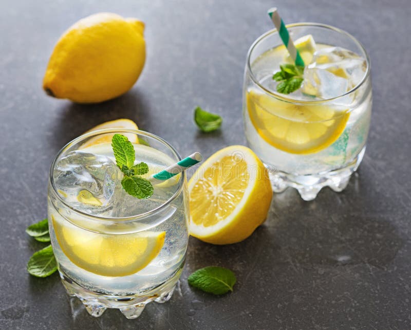 Two glasses of lemonade stock image. Image of lime, drink 126520631
