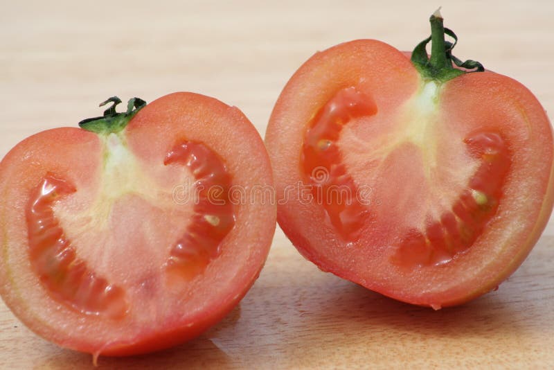 Two Halfs Tomato Picture. Image 5170126