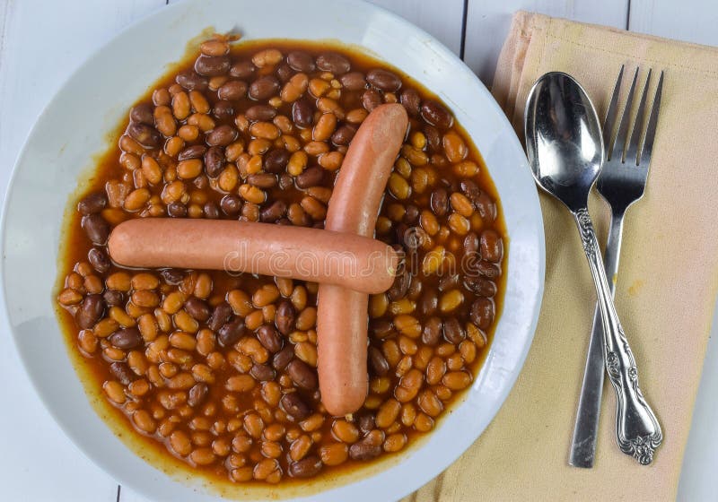 Hot Dogs And Beans Stock Image Image Of Frankfurters 1935675 hot-dogs-and-beans-stock-image-image-of-frankfurters-1935675